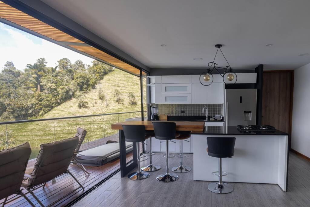 Sky House Cabana Guatape Ла-Прадера Экстерьер фото