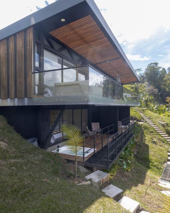 Sky House Cabana Guatape Ла-Прадера Экстерьер фото