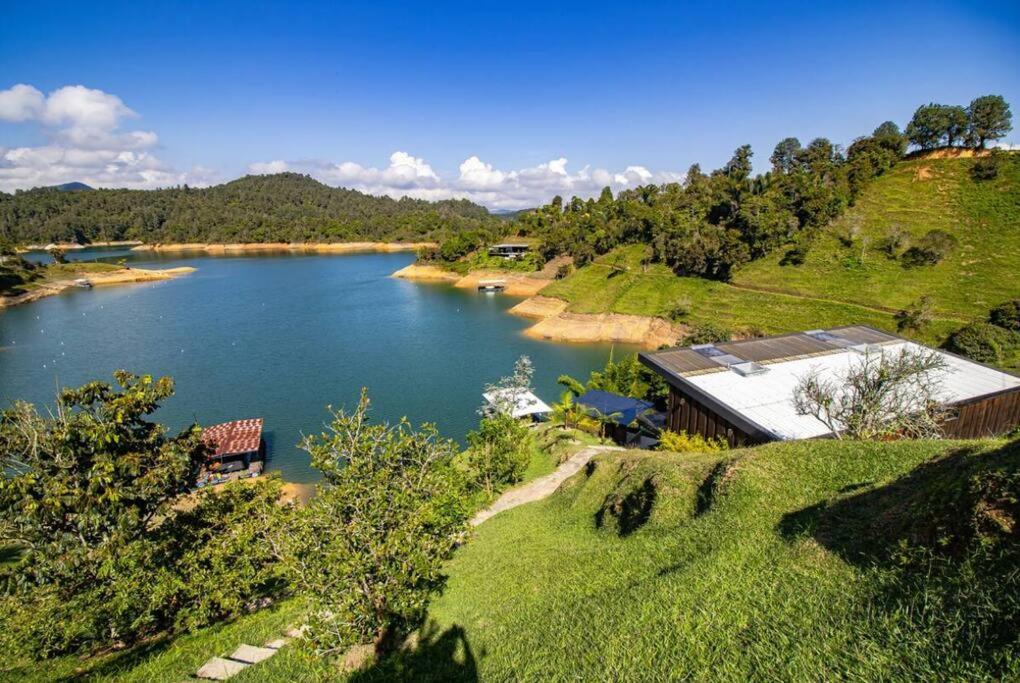 Sky House Cabana Guatape Ла-Прадера Экстерьер фото